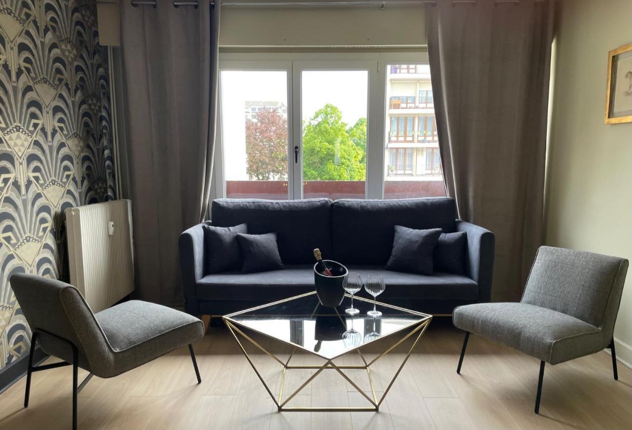 Appartement De Charme Au Pied De La Basilique Saint Remi Reims Buitenkant foto